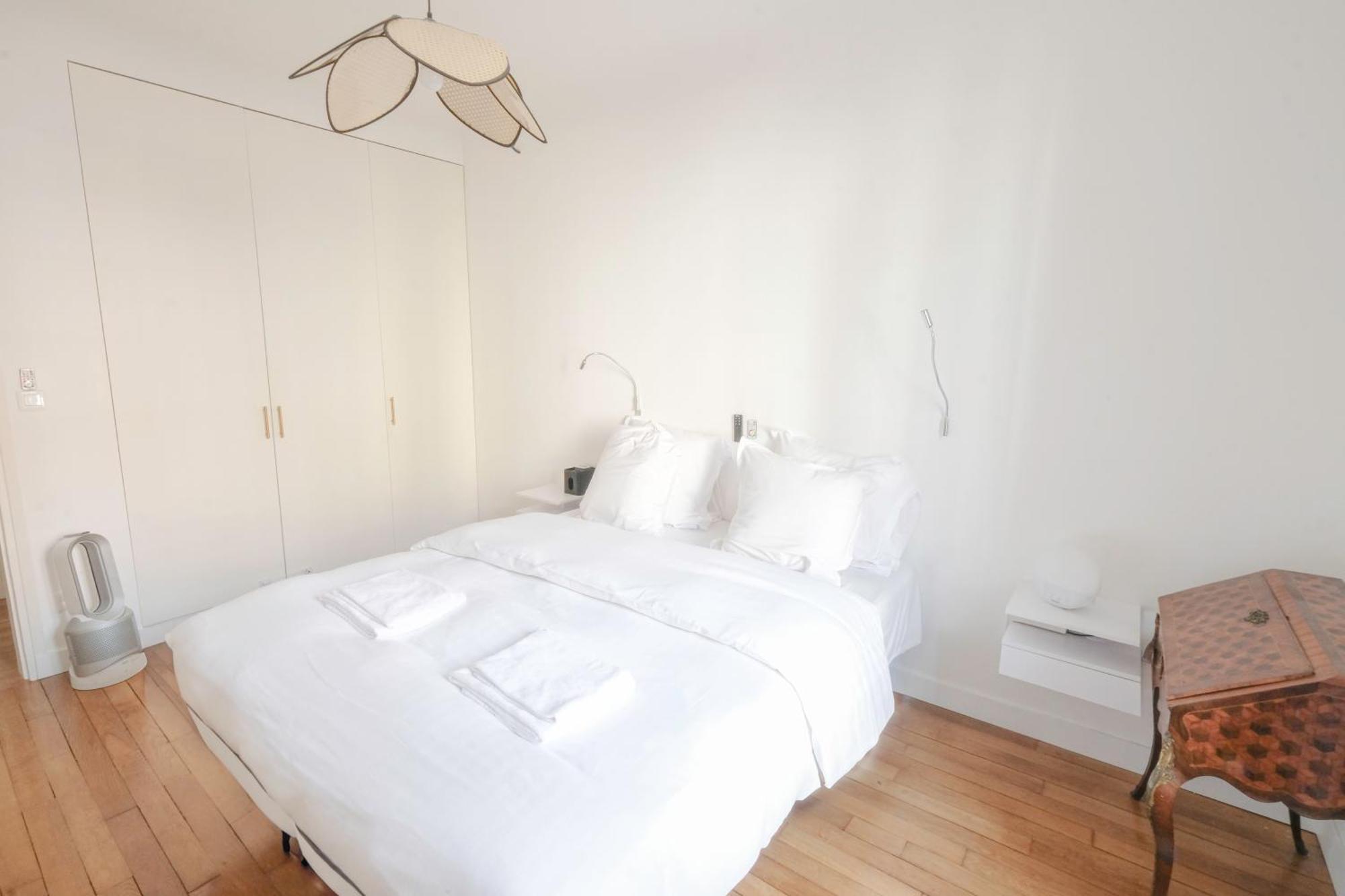 Le Dantzig - Expo, Metro Convention * Paris